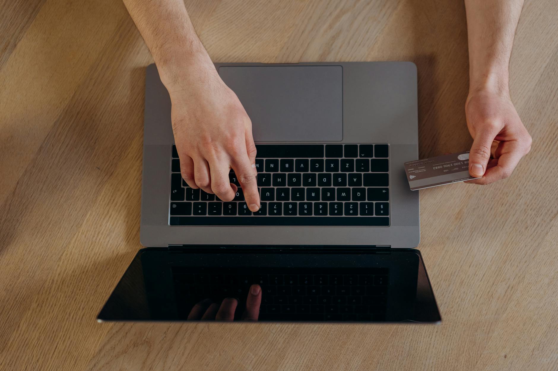 The Future of E-Commerce: AI Trends That Will Shape 2027